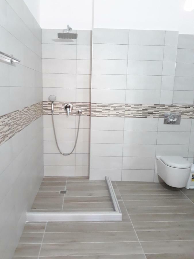Beleris Rooms Himare Exterior foto