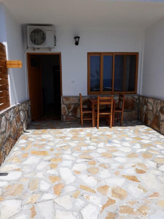 Beleris Rooms Himare Exterior foto